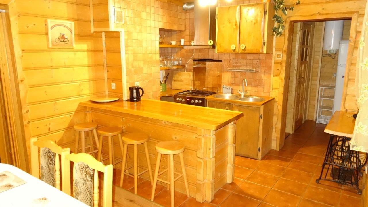 Cztery Pory Roku - Dom Villa Lutowiska Exteriör bild