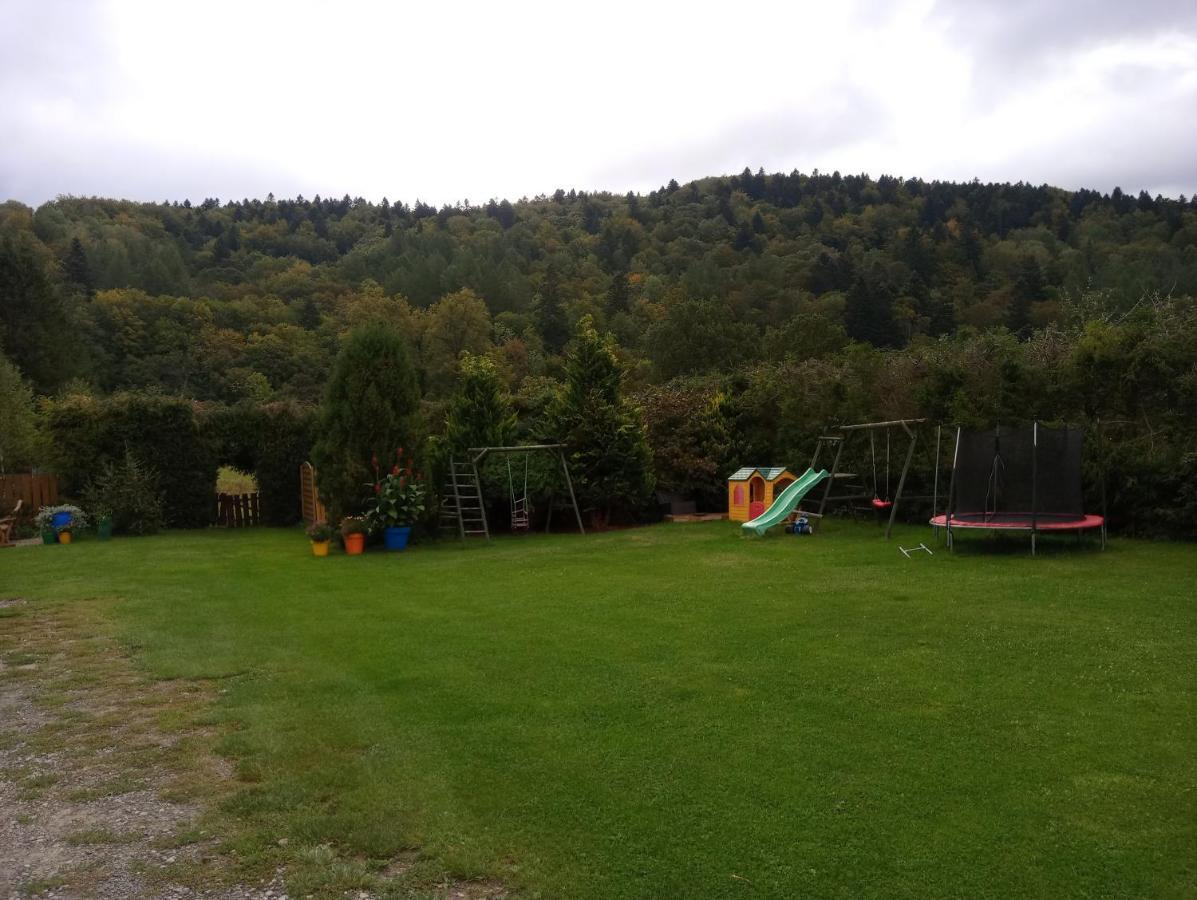 Cztery Pory Roku - Dom Villa Lutowiska Exteriör bild